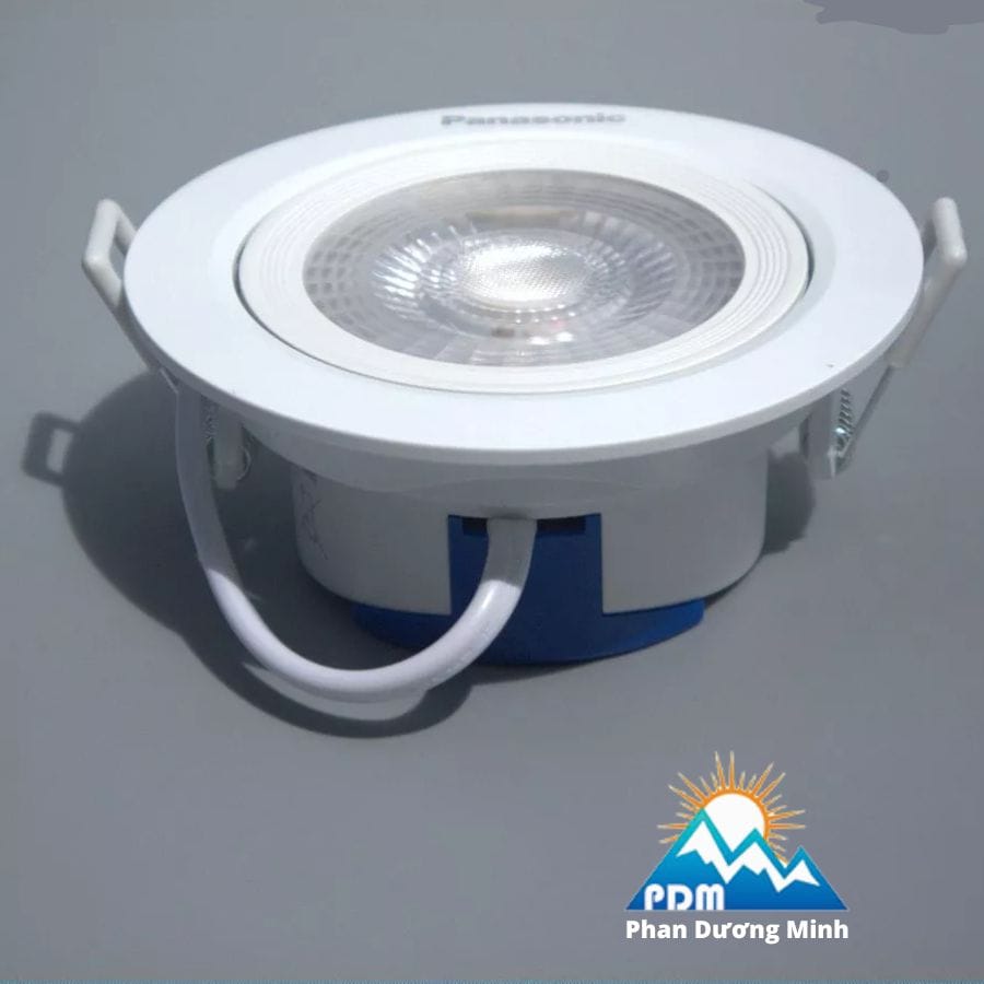 Đèn downlight âm trần chỉnh góc Panasonic Đèn downlight âm trần chỉnh góc Panasonic