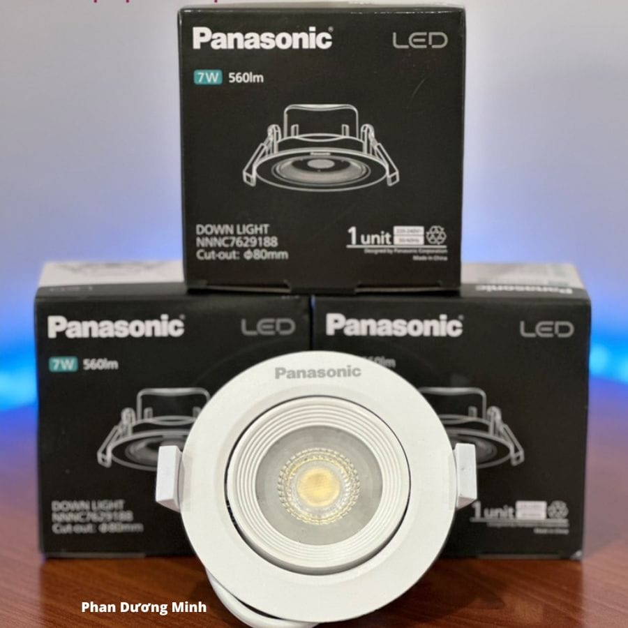 đèn LED âm trần chỉnh góc Panasonic 7W