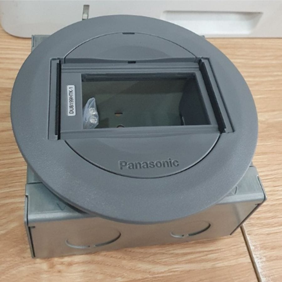 Ổ cắm âm sàn Panasonic DU8199HTK-1 3 thiết bị